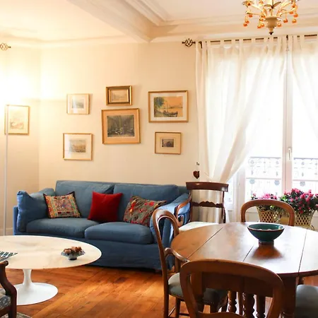 Appartamento Timeless In A Haussmannian Building *