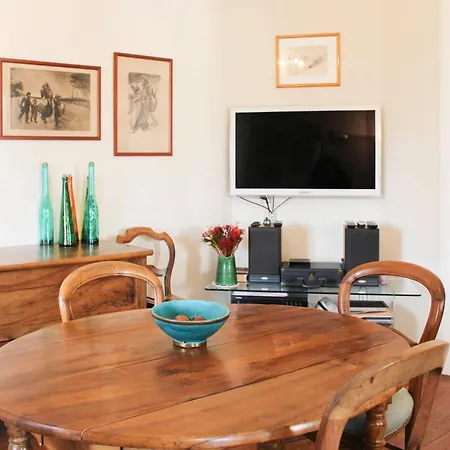 Appartamento Timeless In A Haussmannian Building *