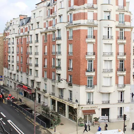 Appartamento Timeless In A Haussmannian Building *