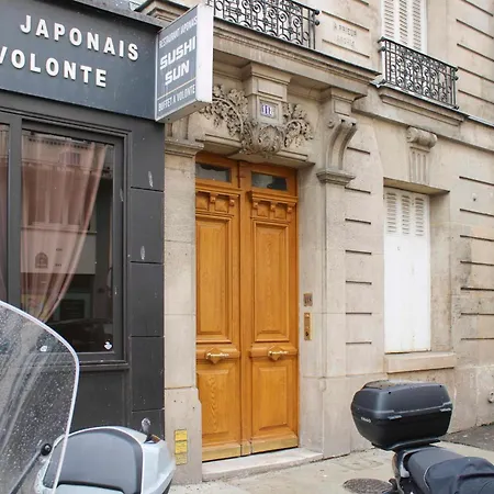 Appartamento Timeless In A Haussmannian Building *