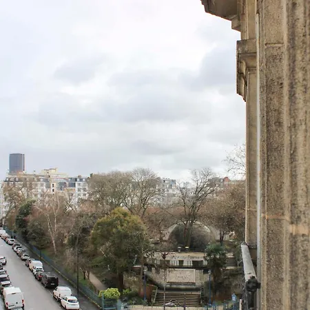 Timeless In A Haussmannian Building Appartamento *